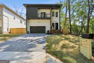 1318 Pine Ave, Atlanta, GA 30344 - Photo 1