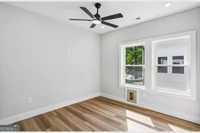 1318 Pine Avenue, Atlanta, GA 30344 - Photo 9