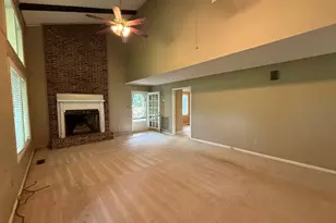 227 W Lakeview Dr, Lagrange, GA 30240 - Photo 9