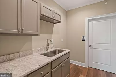1060 Garland Drive #300B, Bogart, GA 30622 - Photo 5