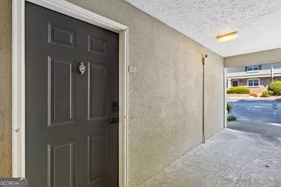 6900 Roswell Road #Q6, Atlanta, GA 30328 - Photo 5