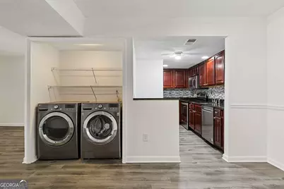 6900 Roswell Road #Q6, Atlanta, GA 30328 - Photo 11