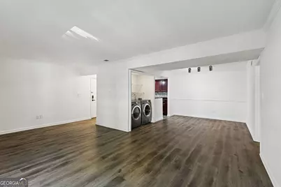 6900 Roswell Road #Q6, Atlanta, GA 30328 - Photo 9