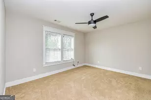 1678 Dorsey Ave, East Point, GA 30344 - Photo 17