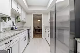 6851 Roswell Rd, Atlanta, GA 30328 - Photo 15