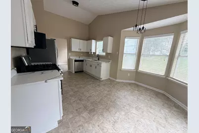 1660 Creek Crossing SE, Conyers, GA 30094 - Photo 5