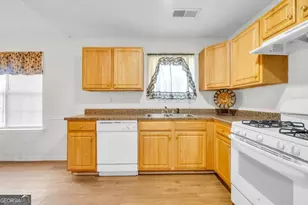 1289 Labrador Ln, Riverdale, GA 30296 - Photo 11