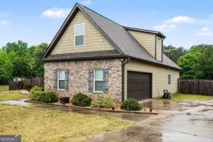 1136 Silverleaf Cir, Griffin, GA 30224 - Photo 3
