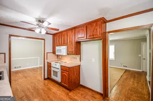 165 Wilhelmina Dr, Ellenwood, GA 30294 - Photo 9