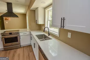 1545 Oakhill Dr, Griffin, GA 30223 - Photo 9