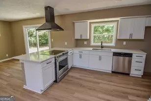 1545 Oakhill Dr, Griffin, GA 30223 - Photo 7