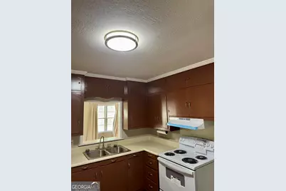 300 W Columbia Avenue, Lyons, GA 30436 - Photo 9