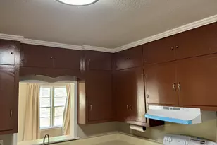 300 W Columbia Ave, Lyons, GA 30436 - Photo 9