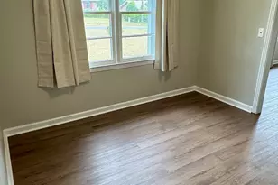 300 W Columbia Ave, Lyons, GA 30436 - Photo 5