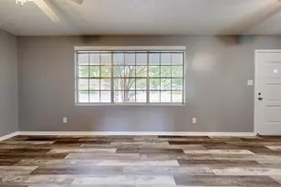 402 Pineview Dr, Waycross, GA 31501 - Photo 13