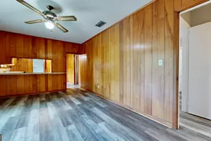 402 Pineview Dr, Waycross, GA 31501 - Photo 11