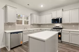 497 Abbott Rd, Statham, GA 30666 - Photo 9