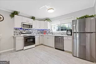 5400 Roswell Rd, Sandy Springs, GA 30342 - Photo 11