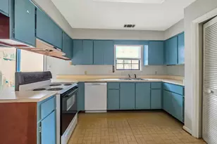 122 Windmill Ln, Savannah, GA 31419 - Photo 15