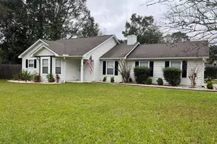 203 McQueen Cir, Saint Marys, GA 31558 - Photo 1