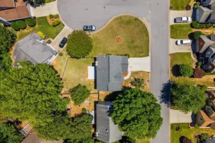 2410 Lunetta Ln, Alpharetta, GA 30004 - Photo 27