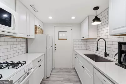 6851 Roswell Road #J14, Sandy Springs, GA 30328 - Photo 7
