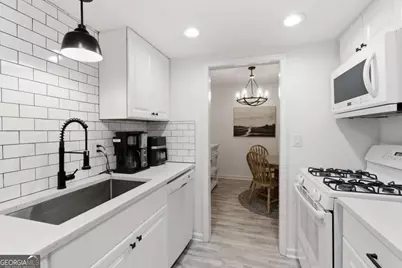 6851 Roswell Road #J14, Sandy Springs, GA 30328 - Photo 9