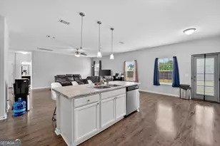 1077 Sweetbay Ct, Hinesville, GA 31313 - Photo 13