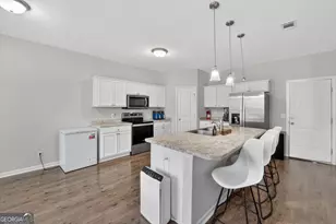 1077 Sweetbay Ct, Hinesville, GA 31313 - Photo 11