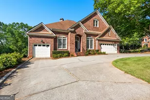 200 Aurora Way, Peachtree City, GA 30269 - Photo 3