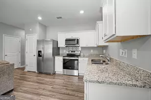 201 Swindon Dr, McDonough, GA 30253 - Photo 9