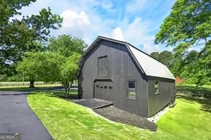 1027 Fischer Rd, Sharpsburg, GA 30277 - Photo 21