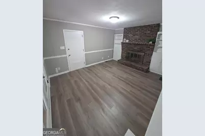 360 Pinkney Street, Winder, GA 30680 - Photo 3