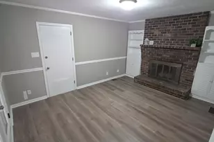 360 Pinkney St, Winder, GA 30680 - Photo 3