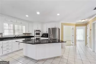 4565 Ashmore Circle NE, Marietta, GA 30066 - Photo 9