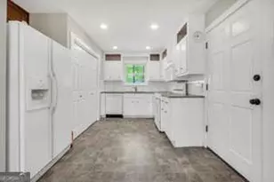 231 Meadowbrook Dr, McDonough, GA 30253 - Photo 5