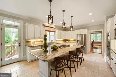 7785 Landowne Drive, Sandy Springs, GA 30350 - Photo 9