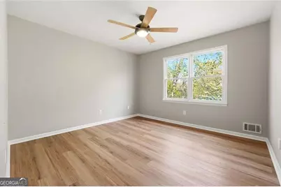 4304 Lindsey Way NE, Roswell, GA 30075 - Photo 11
