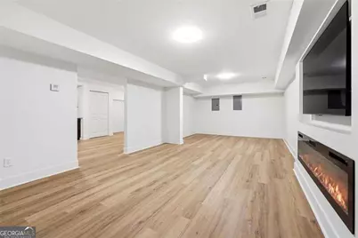 4304 Lindsey Way NE, Roswell, GA 30075 - Photo 17