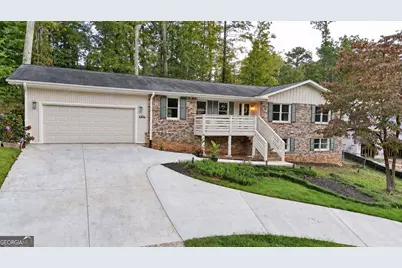 4304 Lindsey Way NE, Roswell, GA 30075 - Photo 1