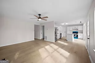 180 Preston Oaks Dr, Alpharetta, GA 30022 - Photo 7