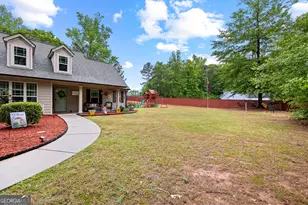 32 Brooks Lake Dr, Newnan, GA 30263 - Photo 3