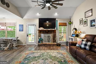 32 Brooks Lake Dr, Newnan, GA 30263 - Photo 7