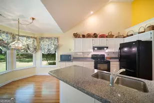 55 Beaubrook Ln, Sharpsburg, GA 30277 - Photo 5