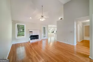55 Beaubrook Ln, Sharpsburg, GA 30277 - Photo 3