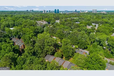 8 Willow Glen NE, Atlanta, GA 30342 - Photo 45