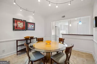8 Willow Glen NE, Atlanta, GA 30342 - Photo 13