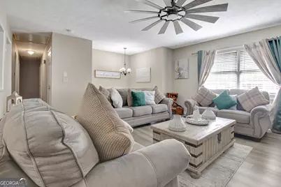 53 Lynn Circle, Newnan, GA 30263 - Photo 3