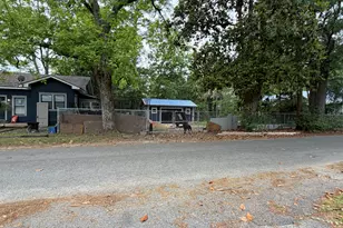 225 W Jessamine St, Fitzgerald, GA 31750 - Photo 37
