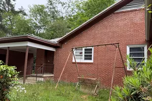 225 W Jessamine St, Fitzgerald, GA 31750 - Photo 13